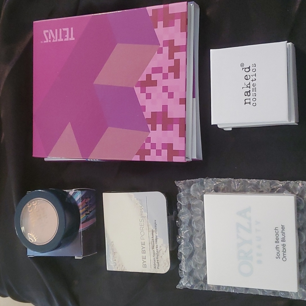 Bundle of Eyeshadow, Pressed Powder, &   Blusher